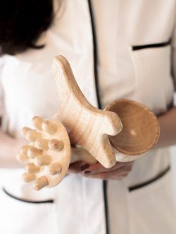 Collection of natural wood accessories for massage without plastic and without waste (21)